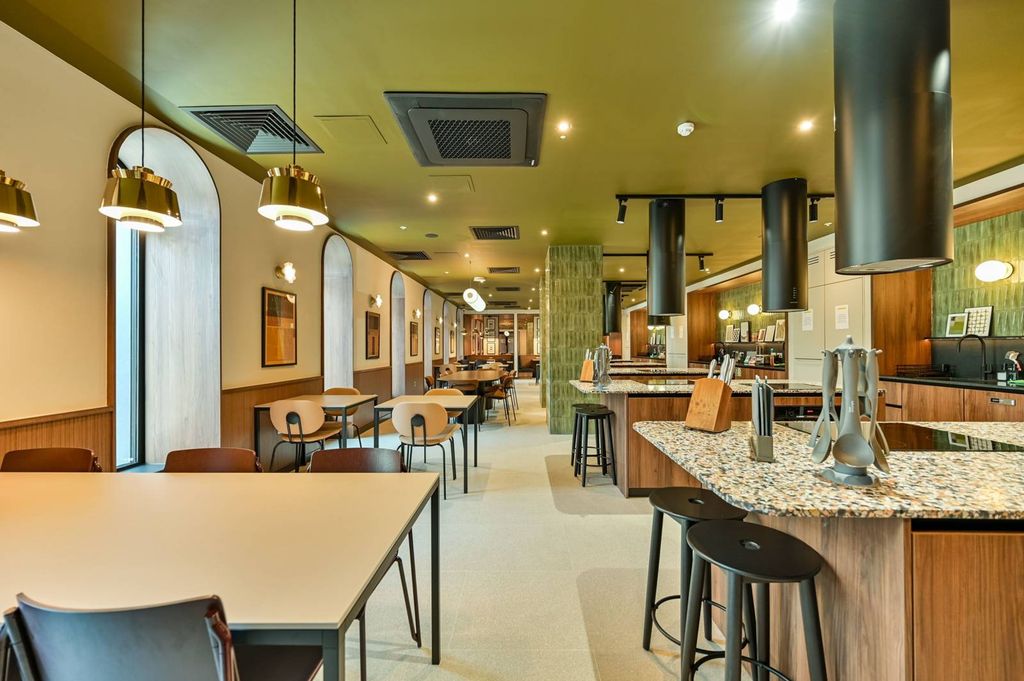 Property photo 3 of 36