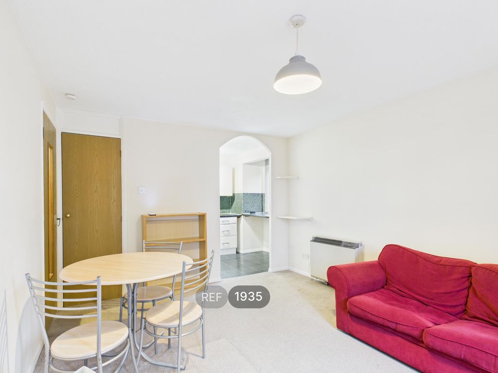 Property photo 3 of 12 Living Room