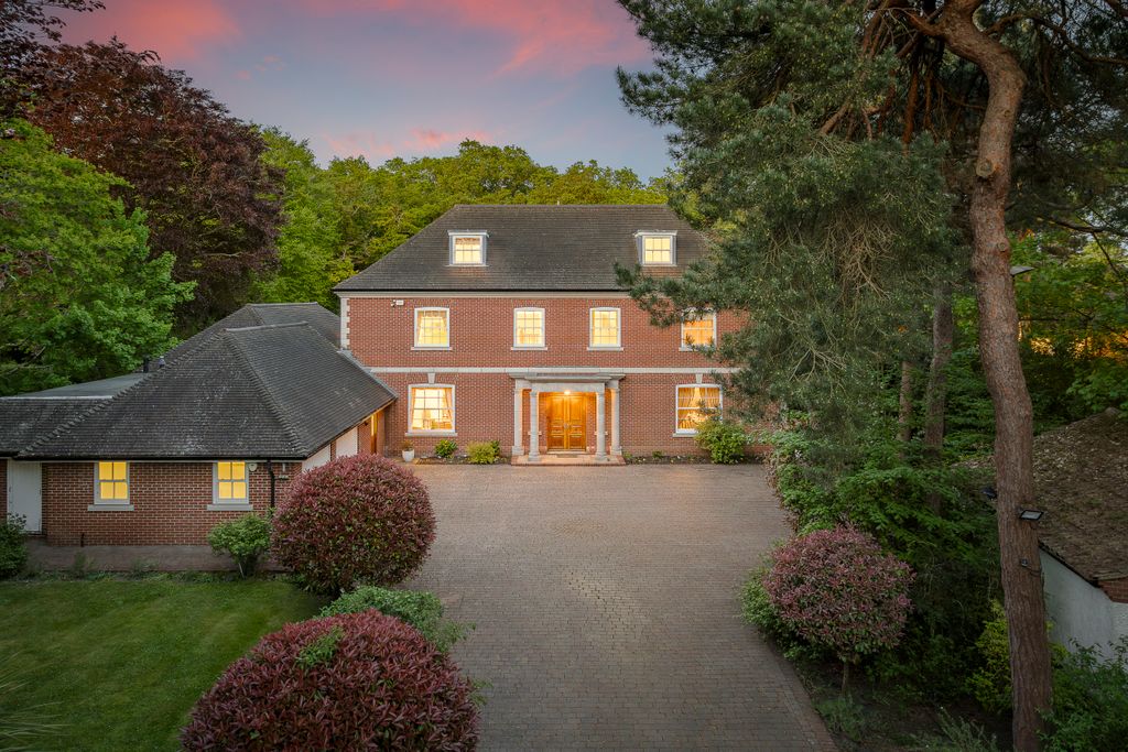 Property photo 1 of 25