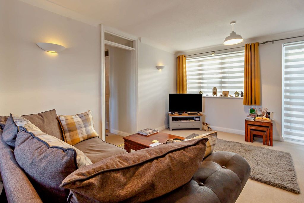 Property photo 2 of 14