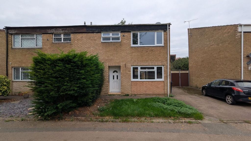 Property photo 2 of 11