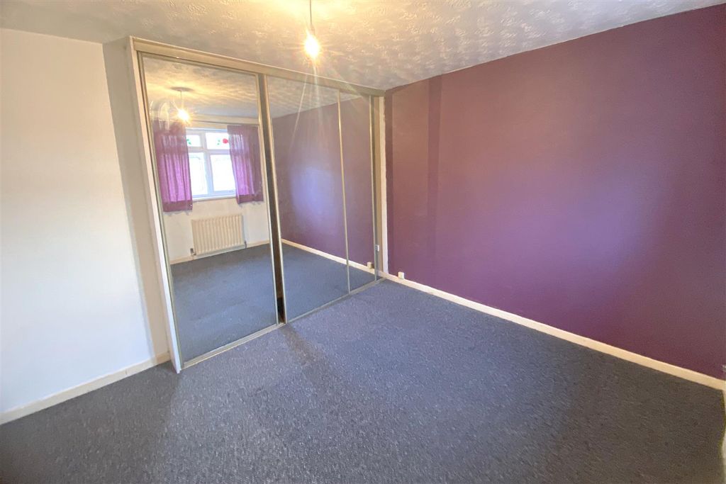 Property photo 3 of 8 Ew.Jpg