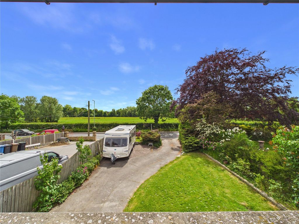 Property photo 2 of 18 Picture No. 26