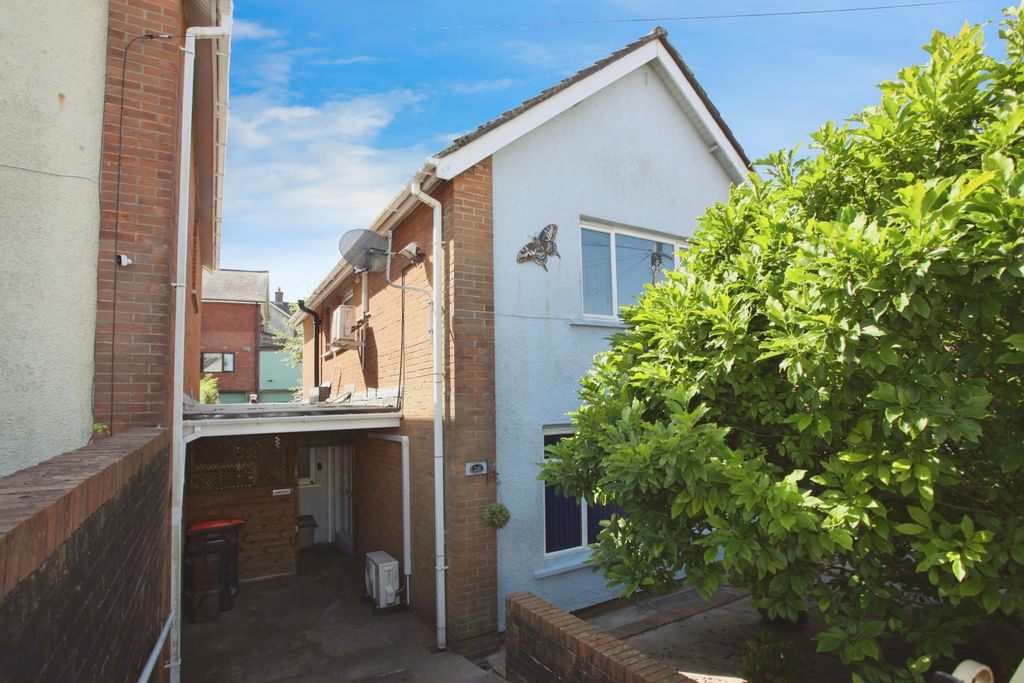Property photo 1 of 27 Img_7028