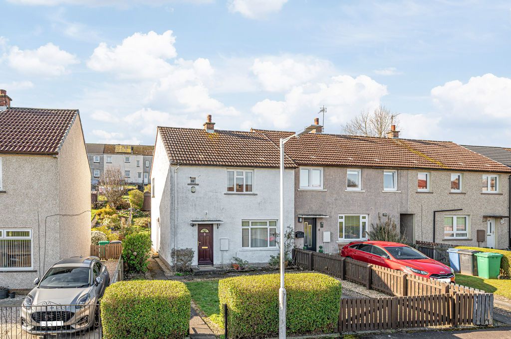 Property photo 1 of 17 External