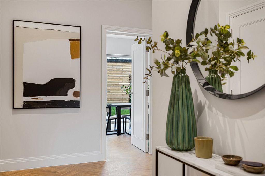 Property photo 2 of 46 Picture No. 34