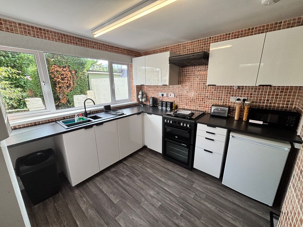 Property photo 2 of 5 Img_0464