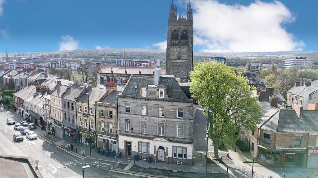 Property photo 1 of 9 External