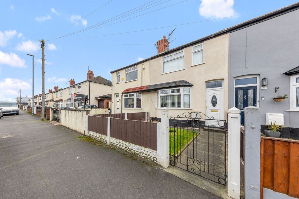 Property photo 1 of 17