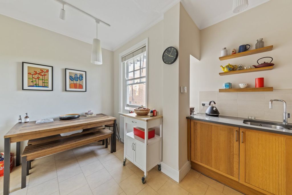 Property photo 3 of 22