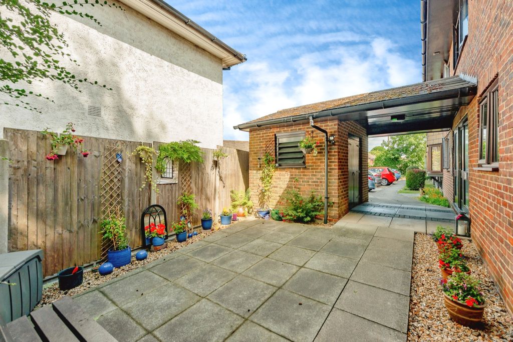 Property photo 3 of 13