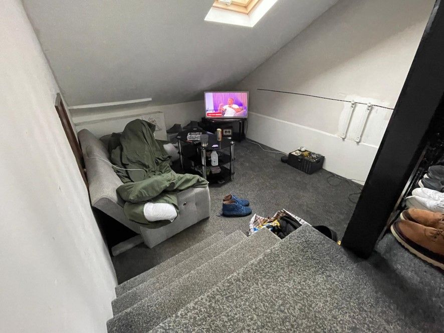 Property photo 3 of 6