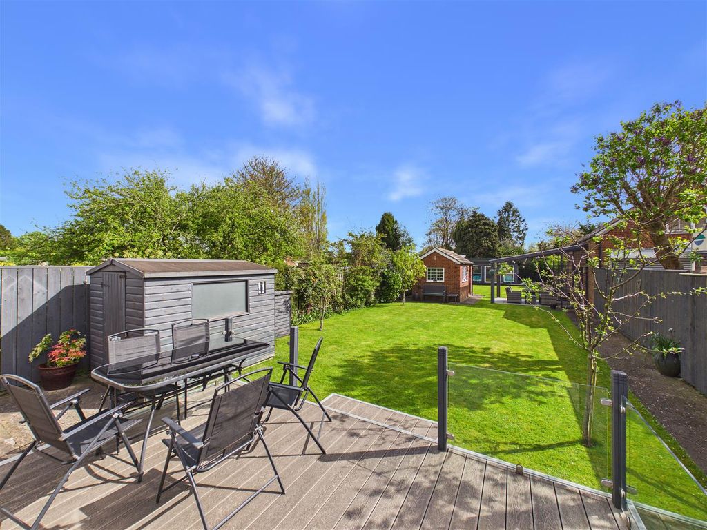 Property photo 1 of 19 Outside