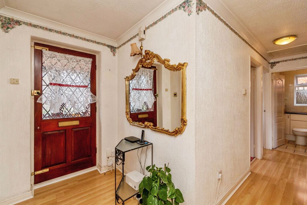 Property photo 2 of 18