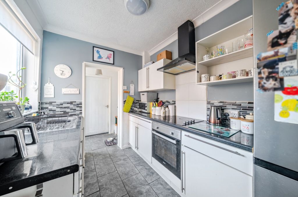 Property photo 3 of 21 1438542-11-69E1F5391Abc5