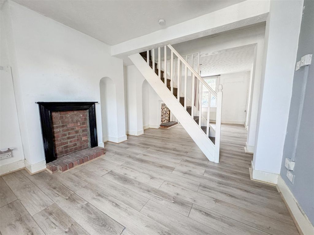 Property photo 3 of 17 2-Img_4664.Jpg