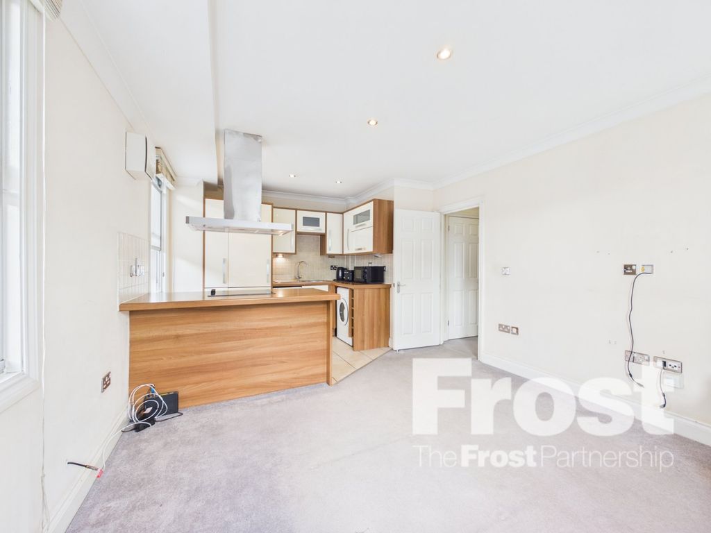 Property photo 3 of 7 Picture No. 15