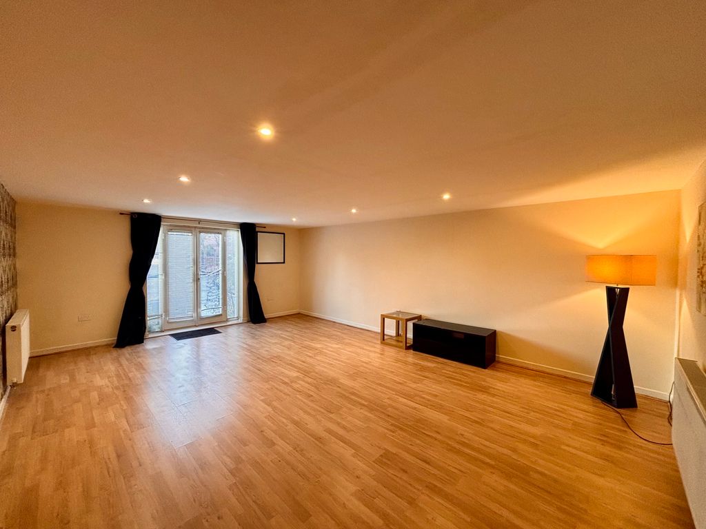 Property photo 3 of 14 Image