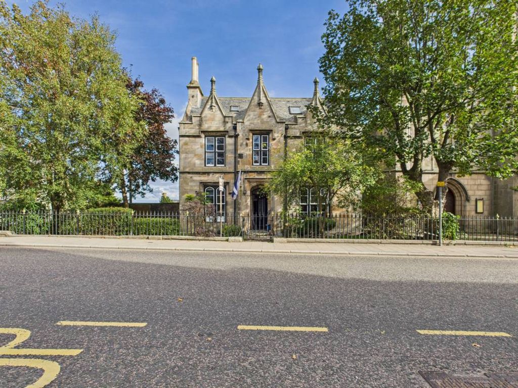 Property photo 1 of 37