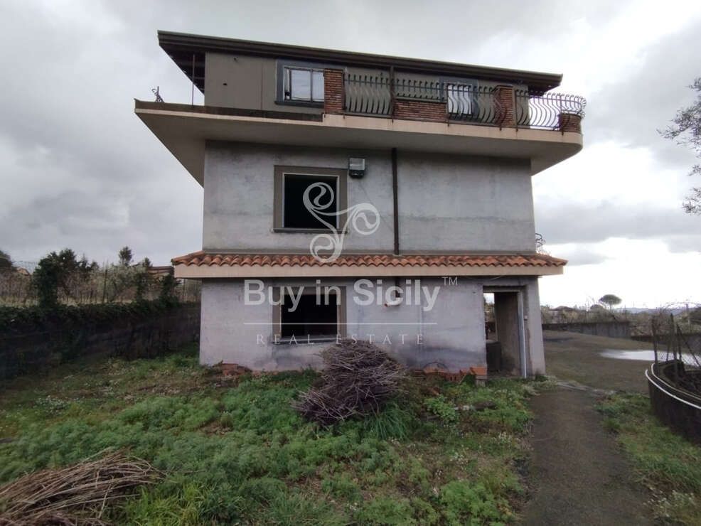 Property photo 2 of 12 <Alttext/>