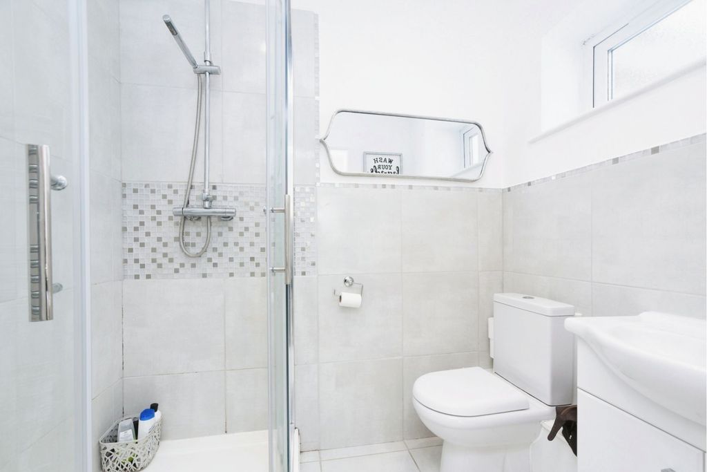 Additional image 17 of 5 bed detached bungalow for saleSwan Meadow, Pewsey SN9