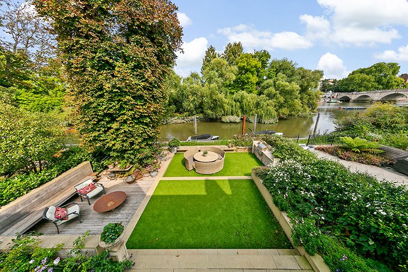 Property photo 1 of 47