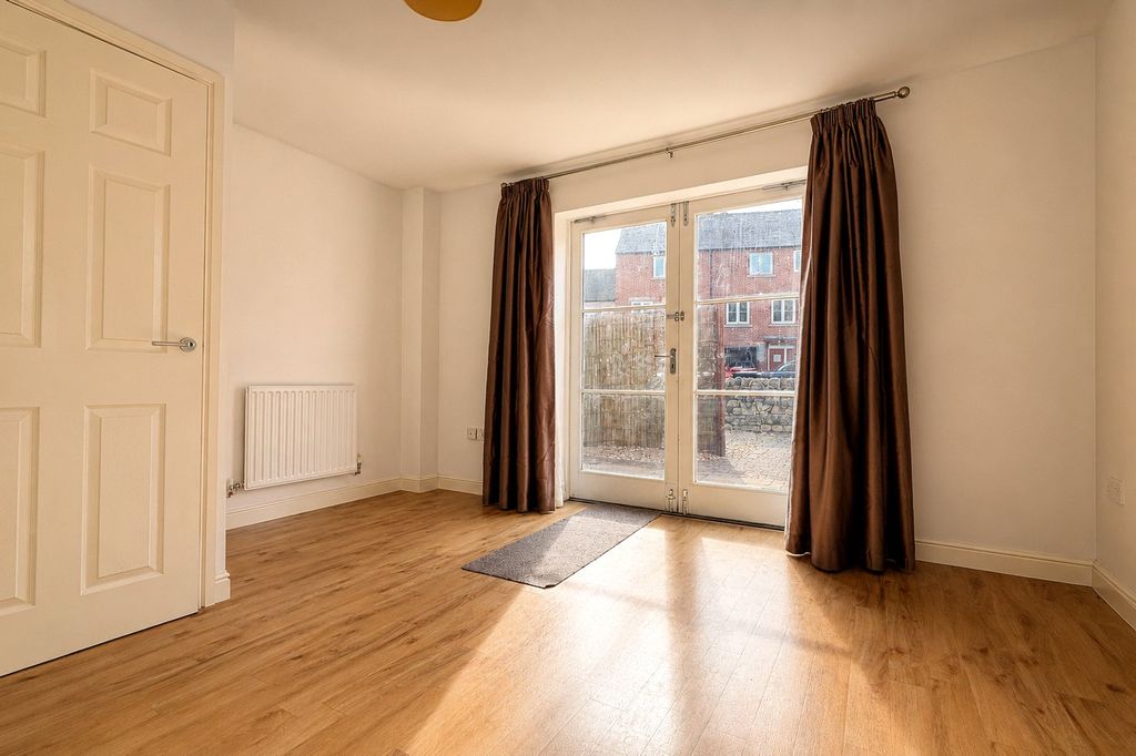 Property photo 3 of 13 Picture No. 10