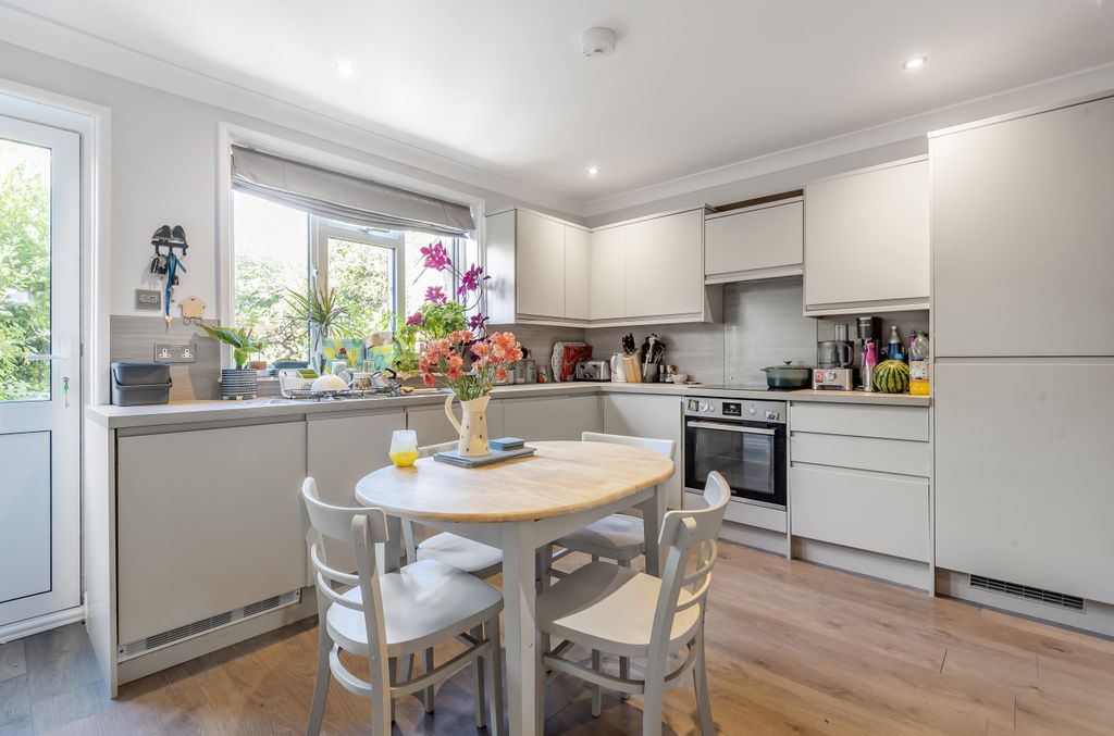 Property photo 3 of 12 858891 (5).Jpg