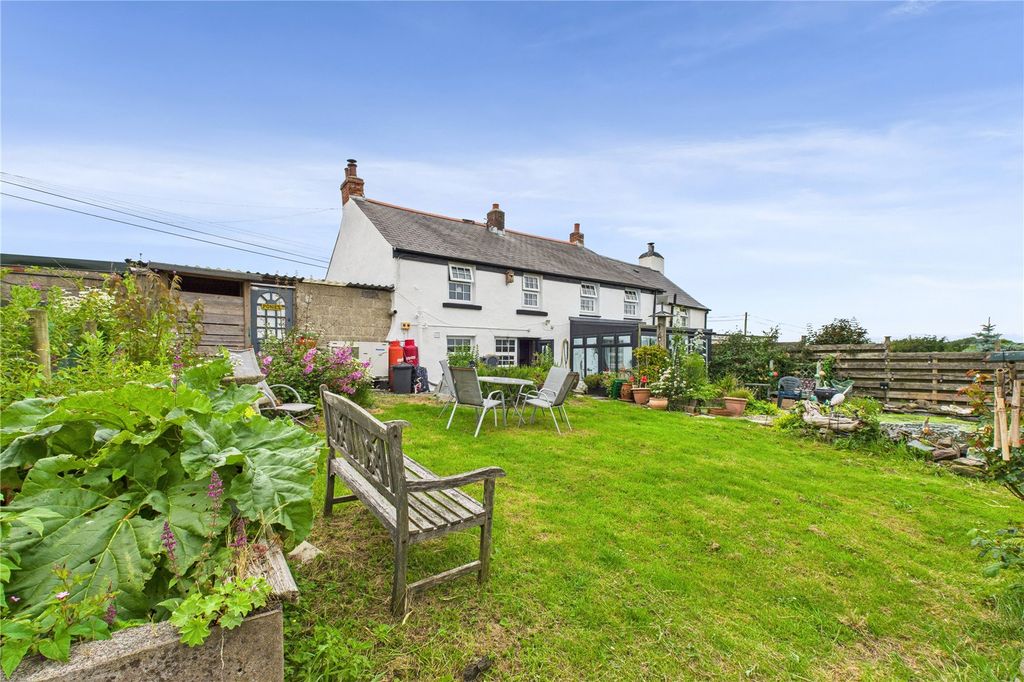 Property photo 2 of 18 Picture No. 12