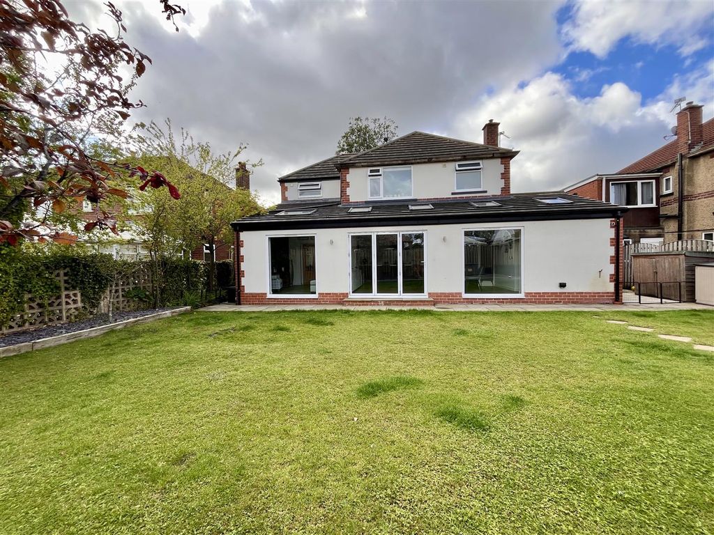 Property photo 2 of 34