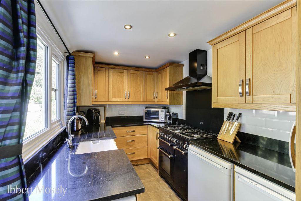Property photo 3 of 17 New Kitchen - May 25.Jpg