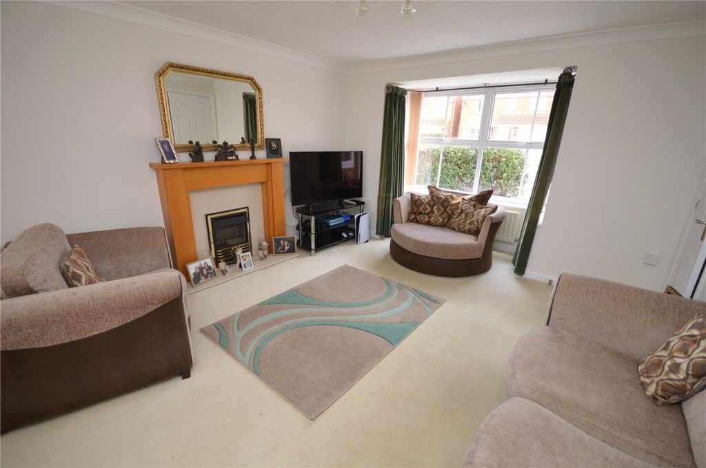 Property photo 2 of 14 Living Room