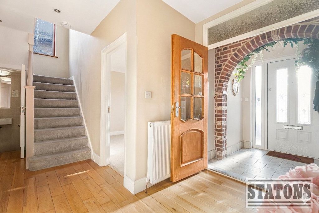 Property photo 2 of 21 Picture No. 48