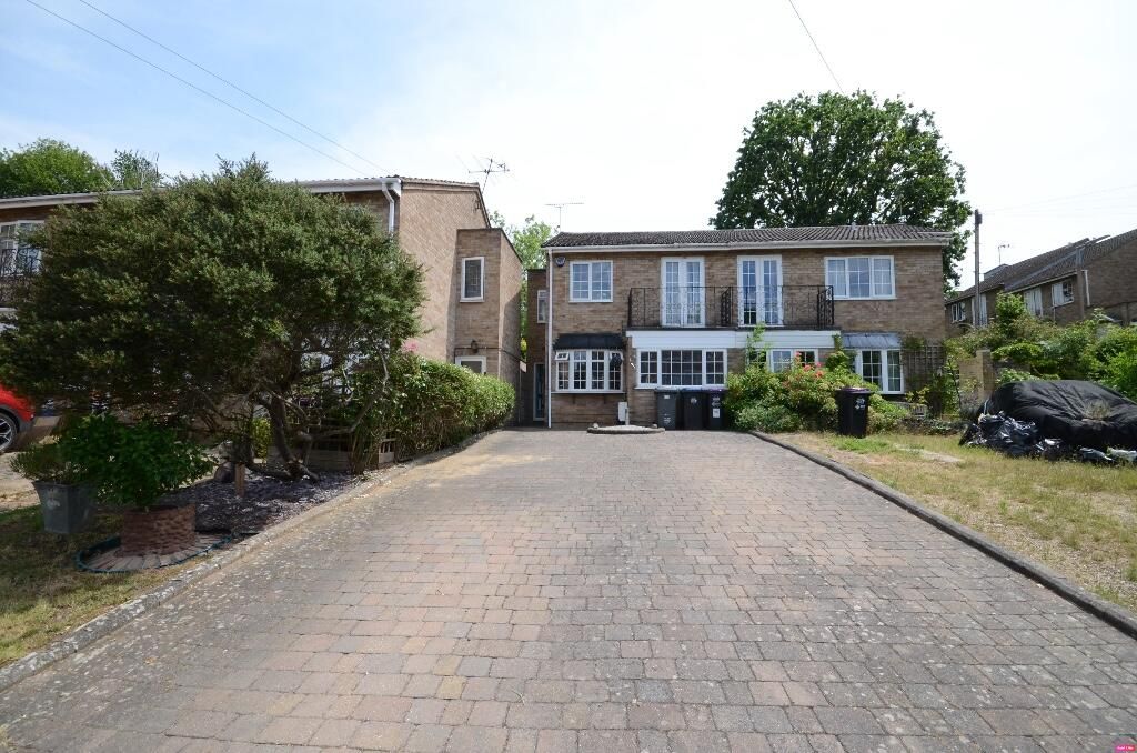 Property photo 2 of 23