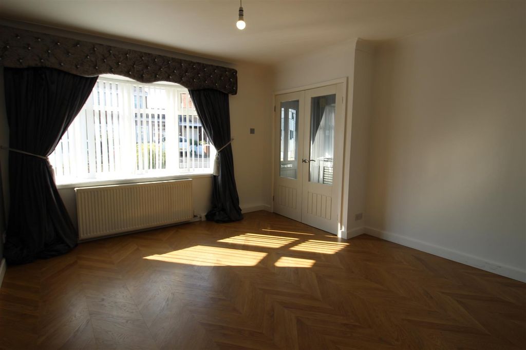 Property photo 3 of 11 Img_9977.Jpg