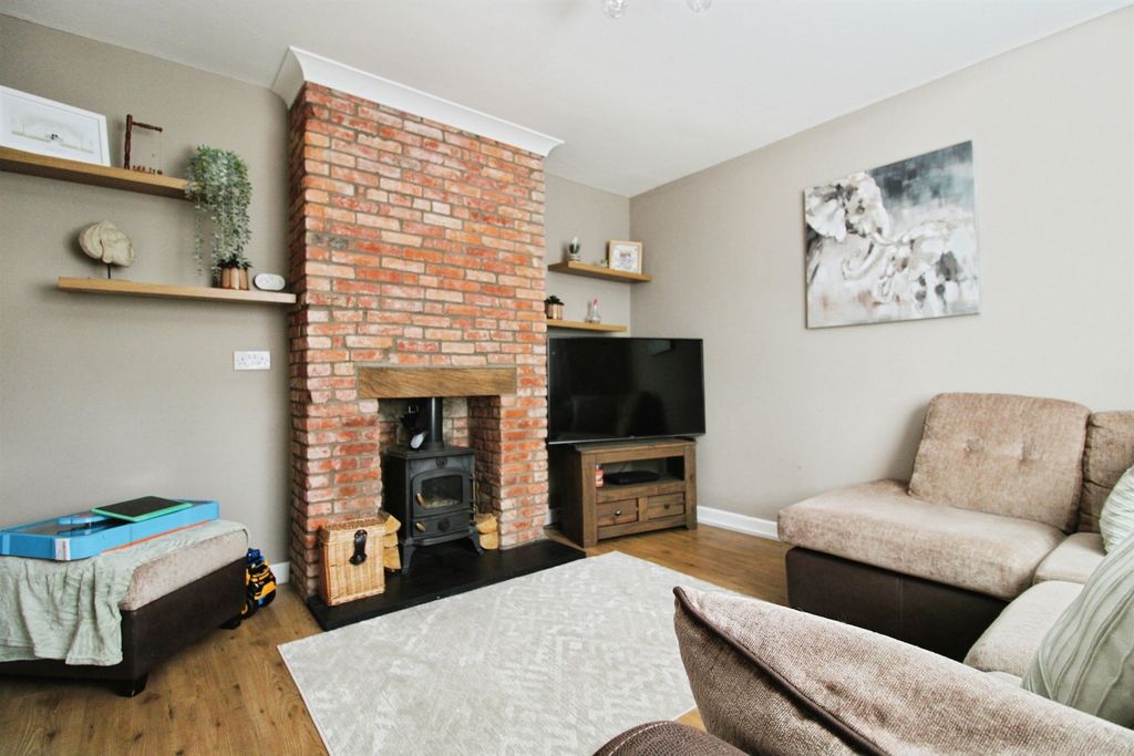 Property photo 3 of 15