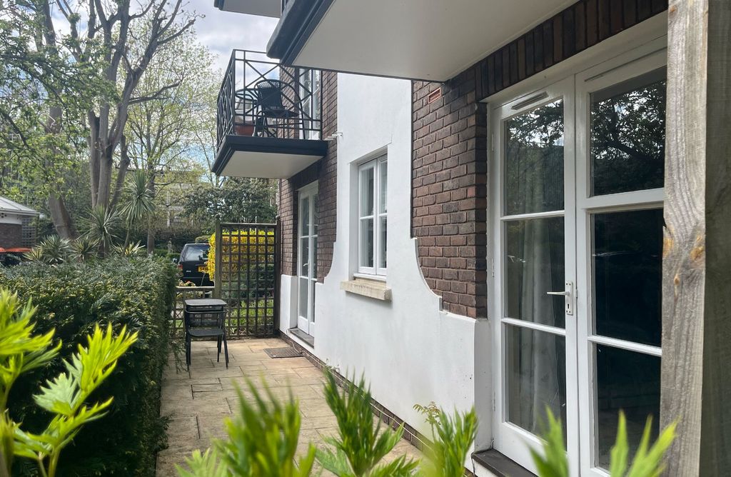 Property photo 3 of 23 Picture No. 11