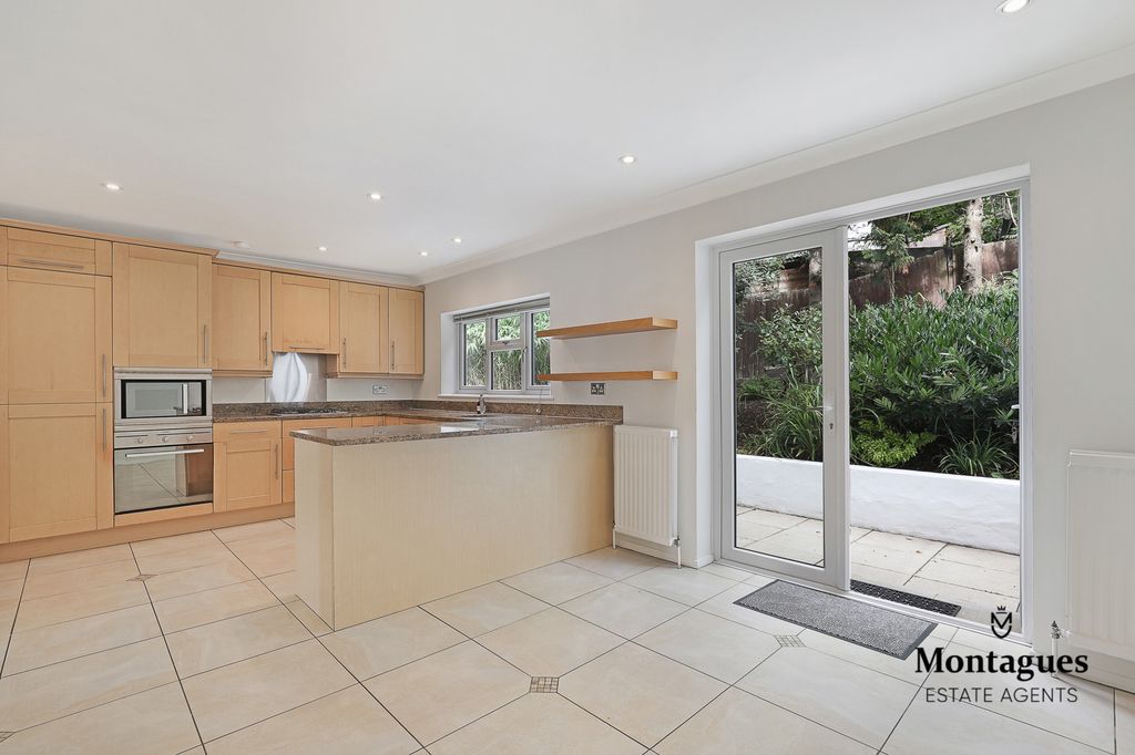 Property photo 2 of 26 Photo 19