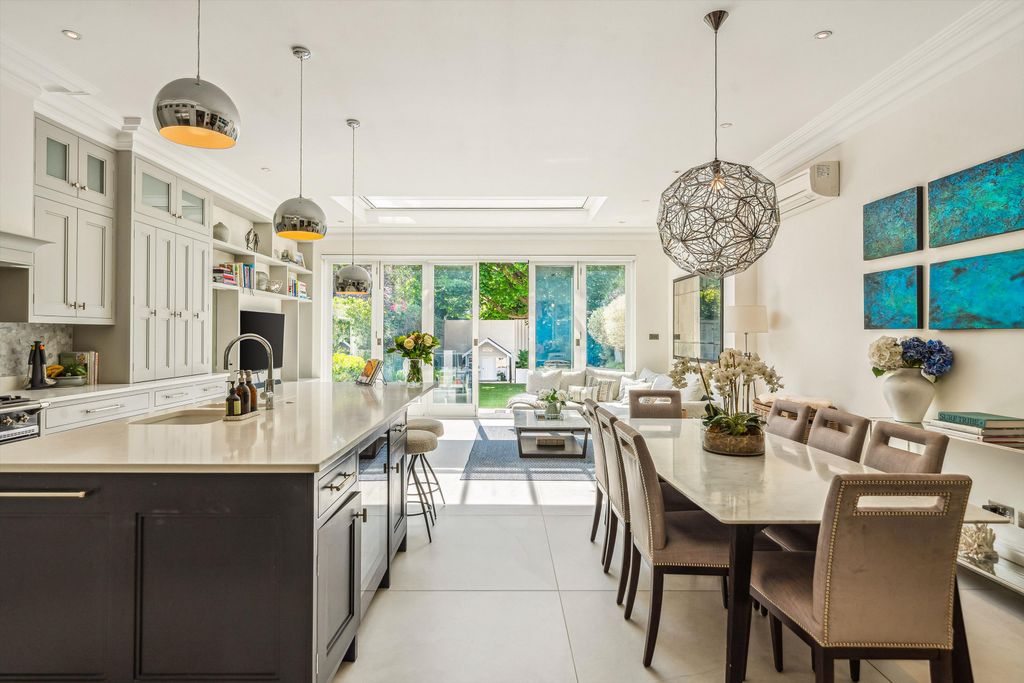 Property photo 2 of 20 Image