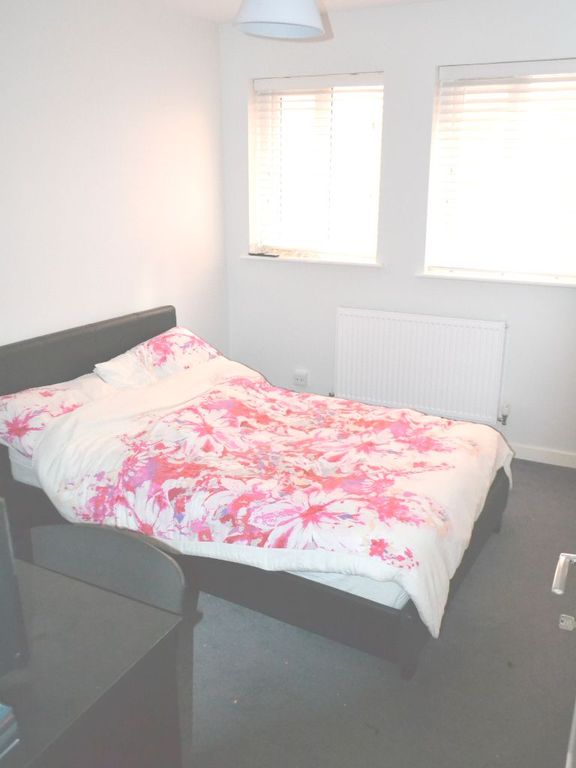 Property photo 3 of 7 Bedroom 1A