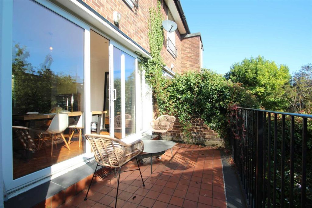 Property photo 3 of 15