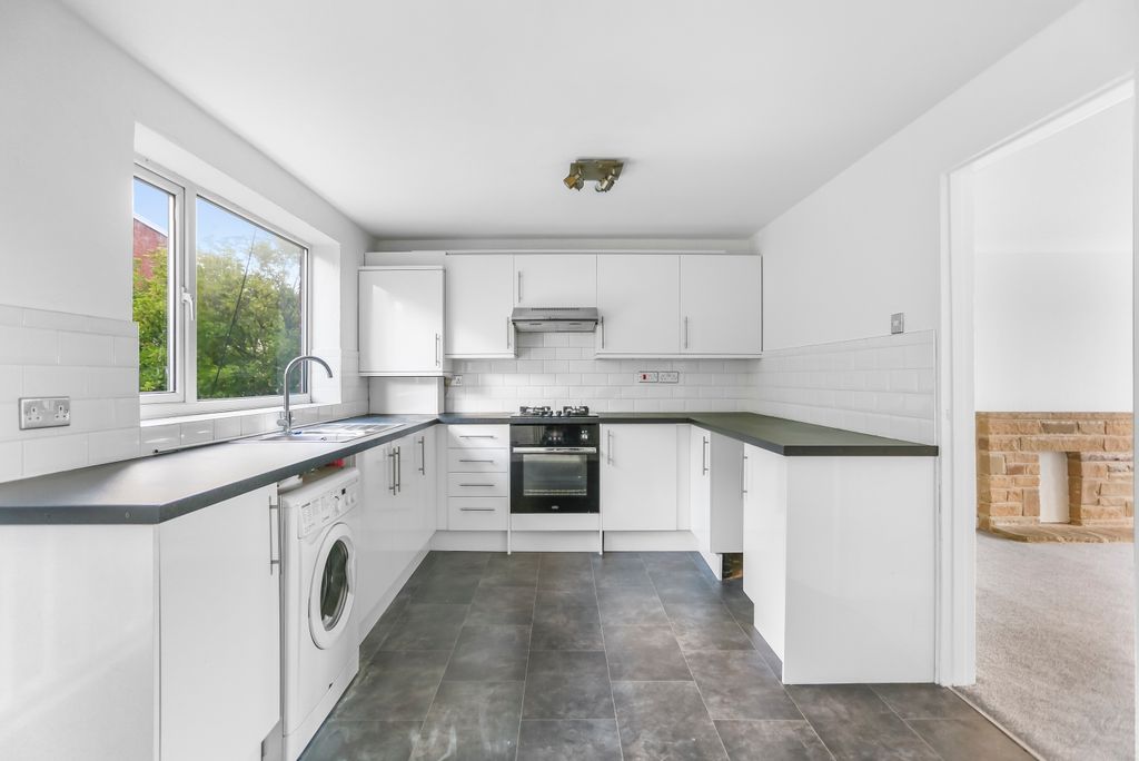 Property photo 3 of 12 296A0098