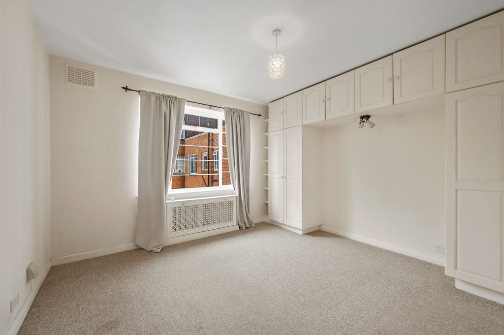 Property photo 2 of 10 Picture No. 04