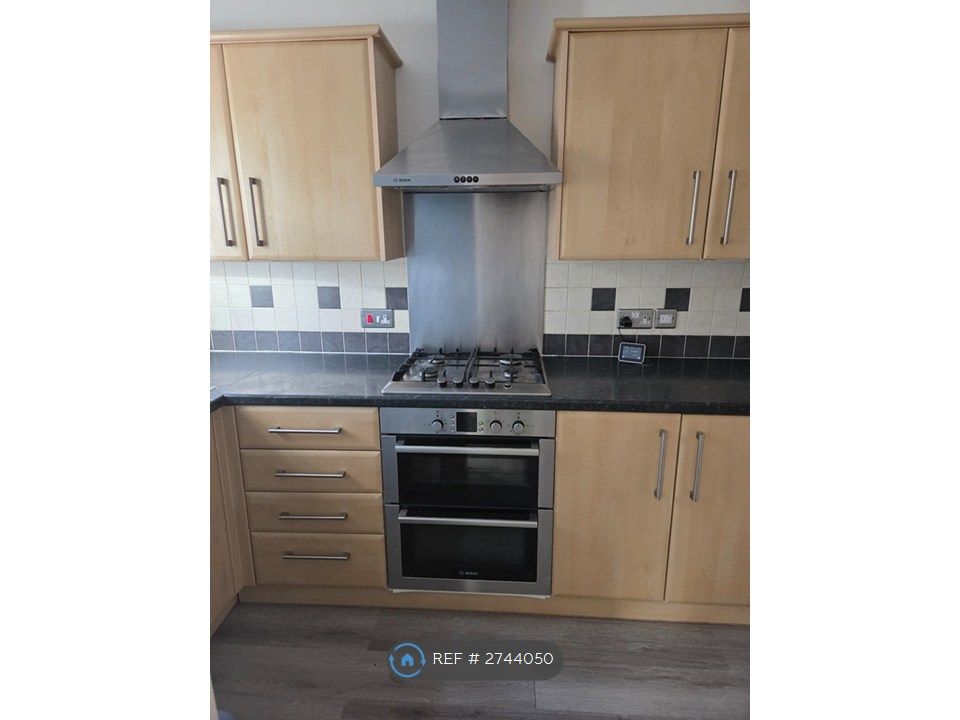 Property photo 3 of 6