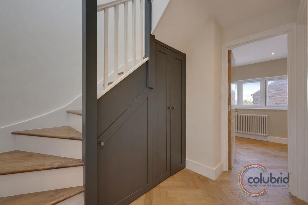 Additional image 11 of 6 bed semi-detached house for saleCrawford Avenue, Grays RM16