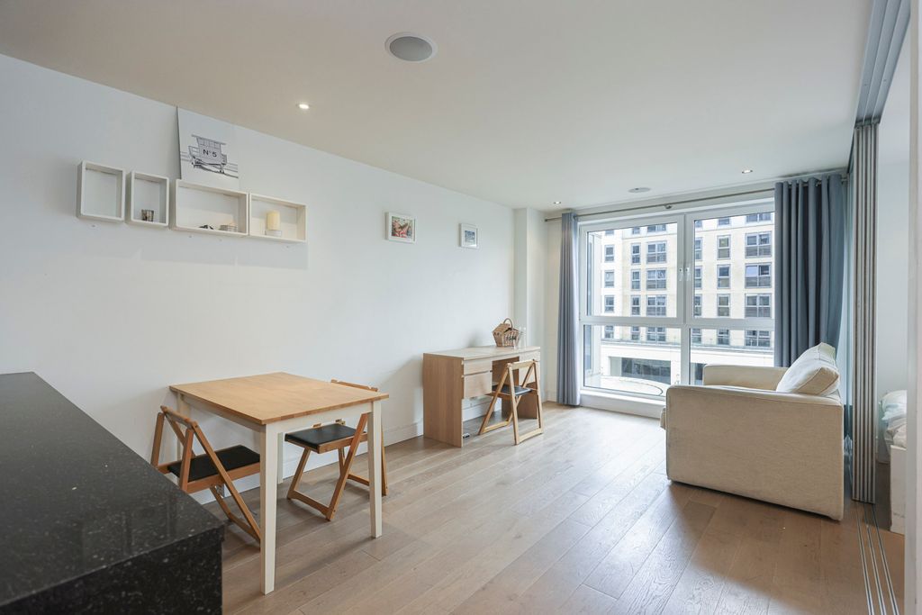 Property photo 2 of 13 Picture No. 04