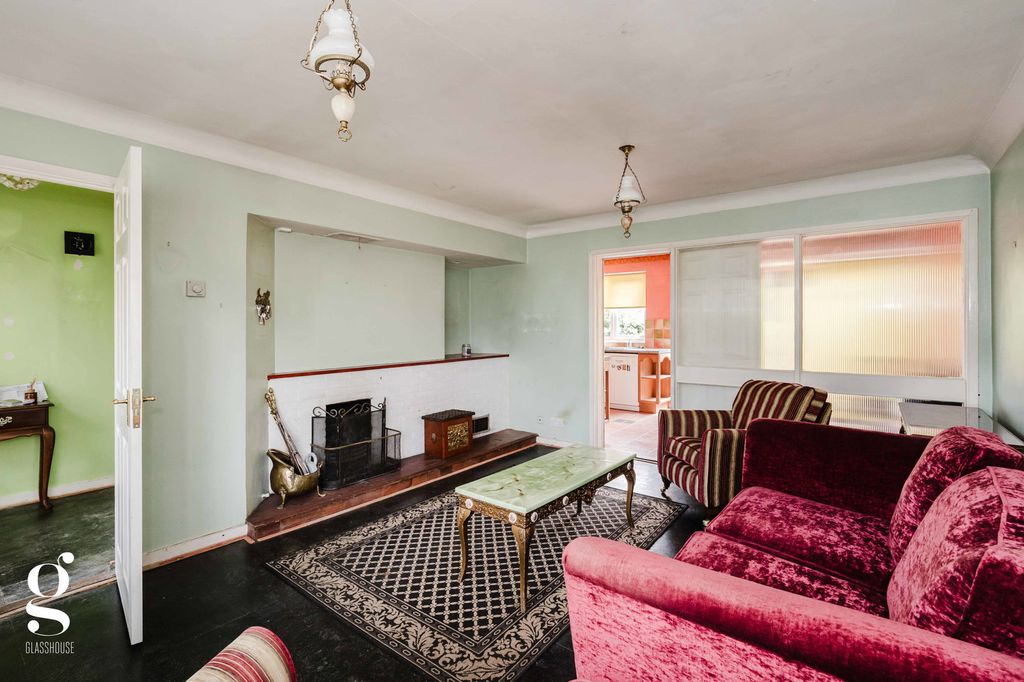 Property photo 3 of 19