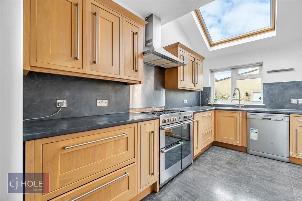 Property photo 3 of 20 Picture No. 19