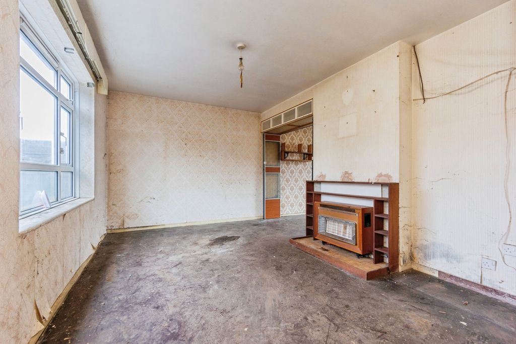 Property photo 3 of 19 Pbox-Img.Jpg