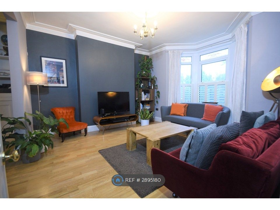 Property photo 2 of 35